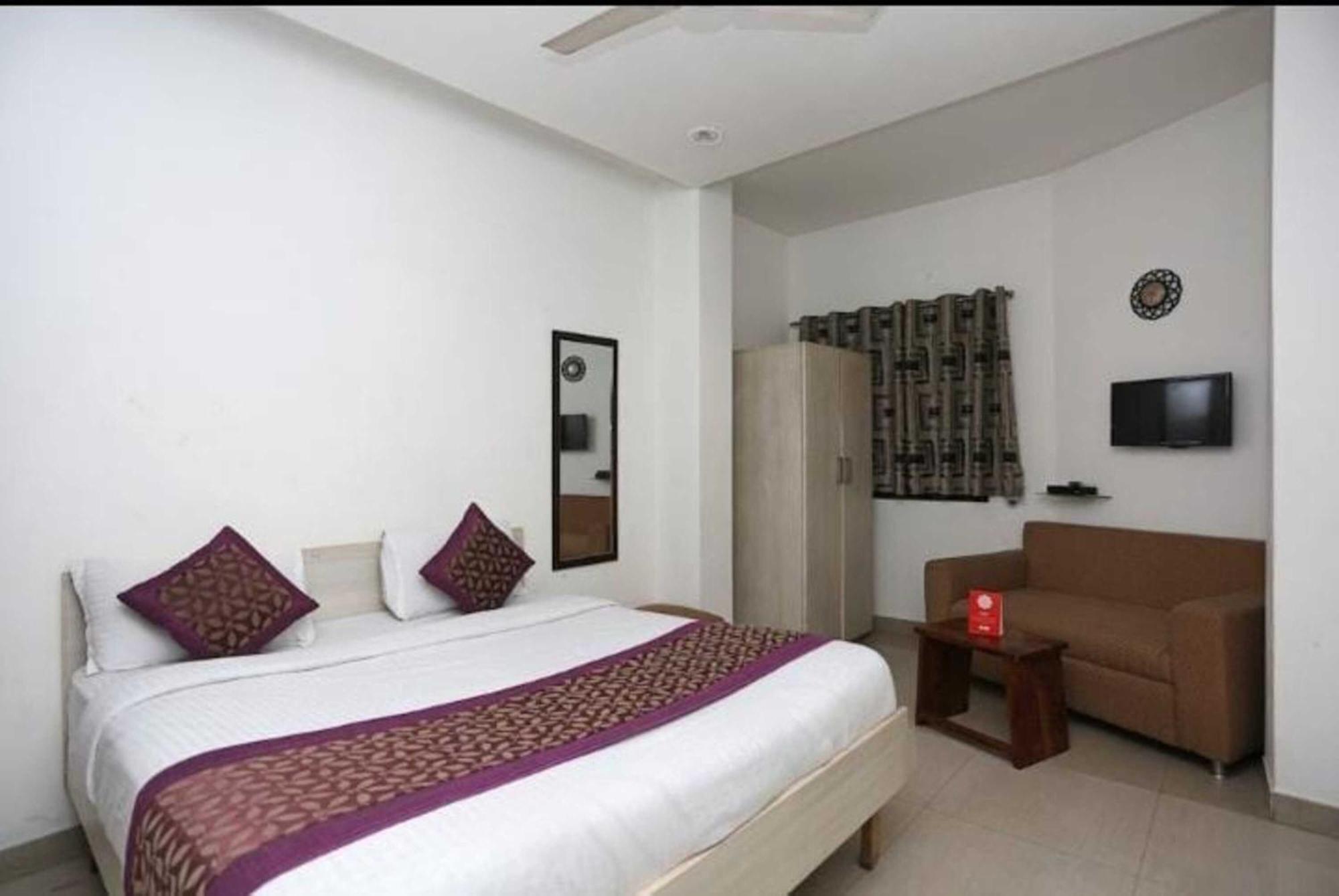 Deluxe Rooms In Jangpura ニューデリー エクステリア 写真