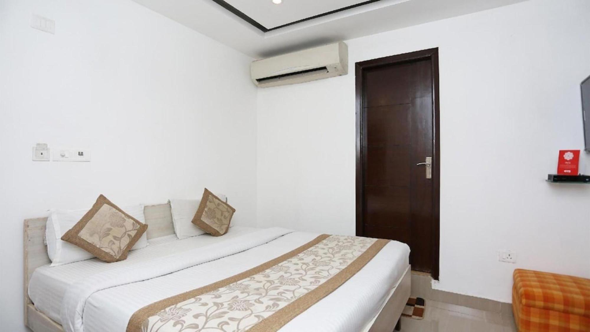 Deluxe Rooms In Jangpura ニューデリー エクステリア 写真